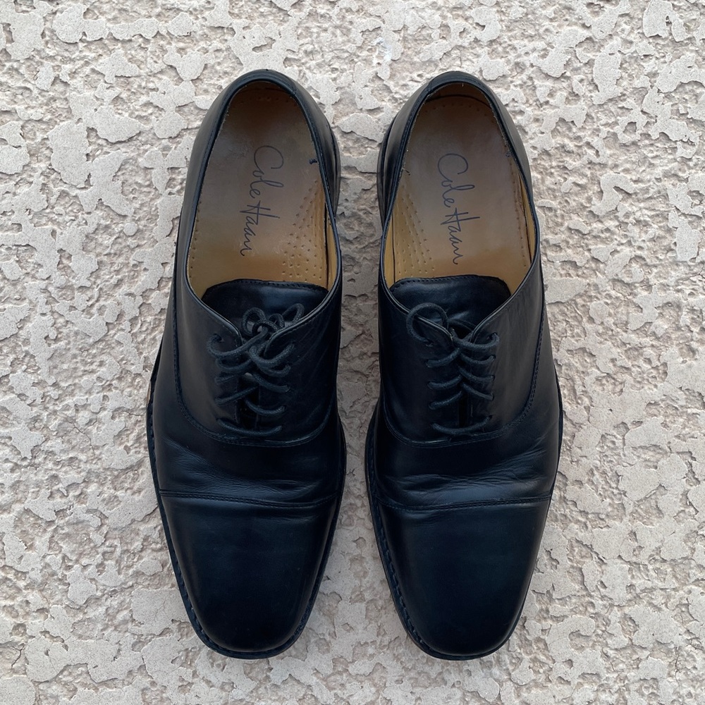 Dress shoes-Cole Haan Men's Martino Cap Toe II 
Size: 10 M